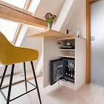 Bed & Breakfast Tinygreens *