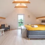 Bed and breakfast Tinygreens *