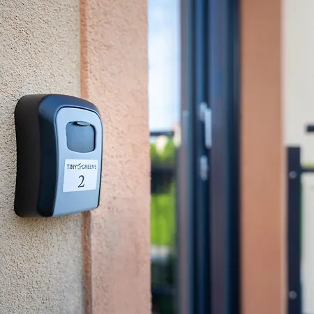 Bed & Breakfast Tinygreens *