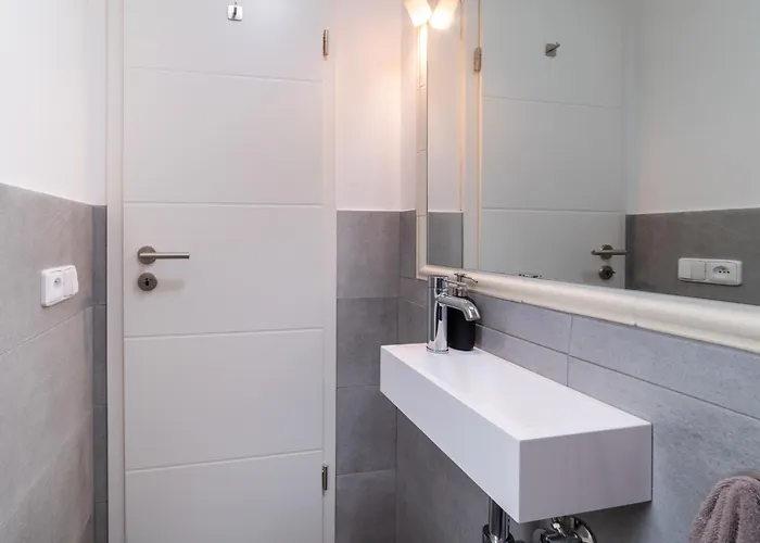 Bed & Breakfast Tinygreens